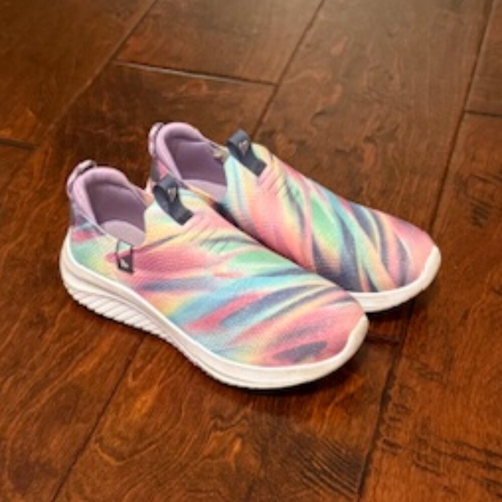 Girls Skechers Slip-on Sneakers size 2